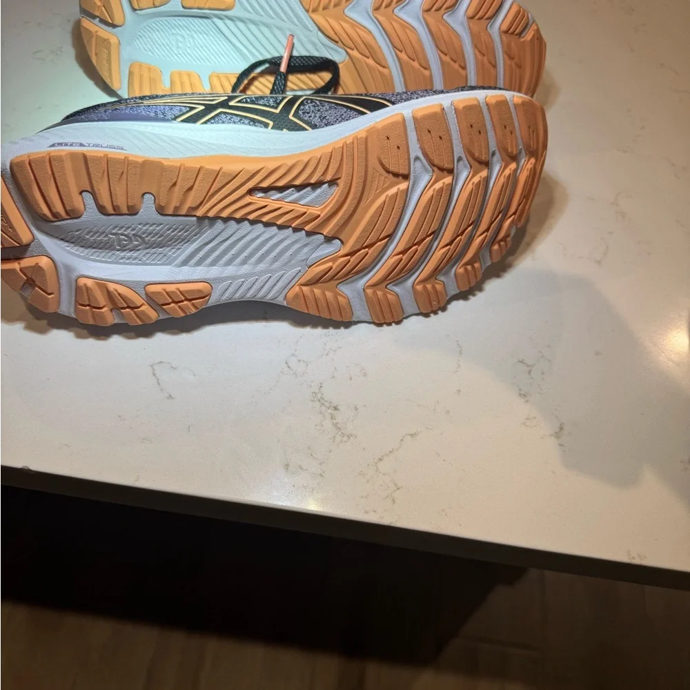 ASICS Women's Gel-Kayano 29 Purple and Orange Athletic Shoes - Picture 3 of 7